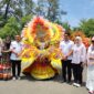 Caption: Peserta Dari SMU Negeri 1 Kota Langsa berfoto bersama Walikota, Wakil Walikota (beserta istri), Sekda dan Ketua DPRD Kota Langsa.