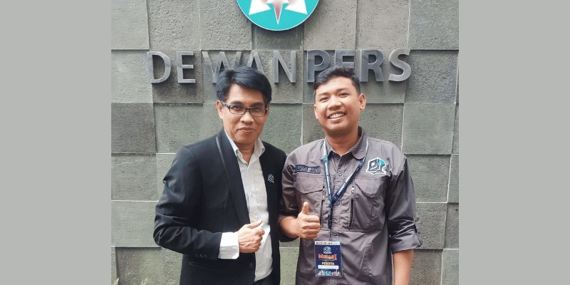 Caption: Ketua DPD PJS Jambi, Wahyu Jati Syawaludin saat bersama Ketum DPP PJS, Mahmud Marhaba