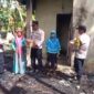 Pemberian Bantuan Sosial kepada warga lansia korban kebakaran melalui Jajaran Polsek Peureulak Timur.