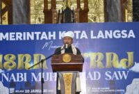 Caption: Foto Tgk. H. Syeh Muhajir Usman, S. Ag., LLM., memberikan tausiah.