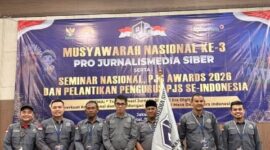 Caption: Ketua Umum DPP PJS, Mahmud Marhaba & Pengurus DPP PJS.